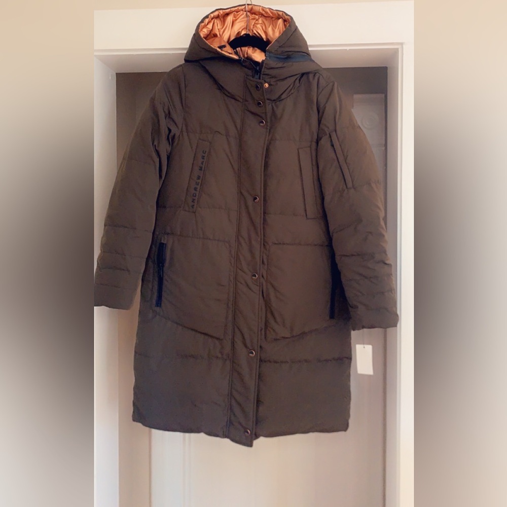 New Andrew Marc men’s small parka.